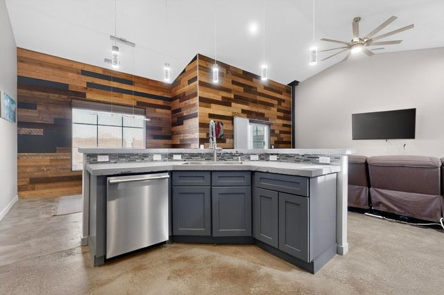 2161 Monterrey Road NE, Rio Rancho, NM 87144