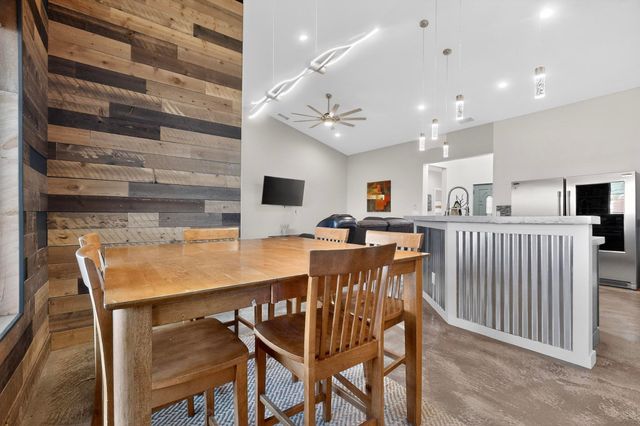 2161 Monterrey Road NE, Rio Rancho, NM 87144