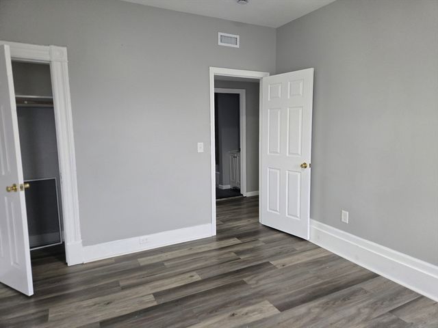 123 Walnut St 4L, Holyoke, MA 01040