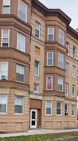 123 Walnut St 4L, Holyoke, MA 01040