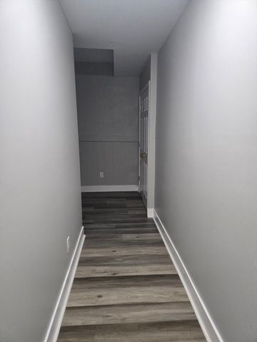 123 Walnut St 4L, Holyoke, MA 01040