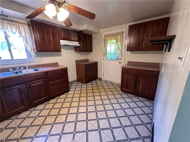 1306 Orangewood Ave, Beechview, PA 15216