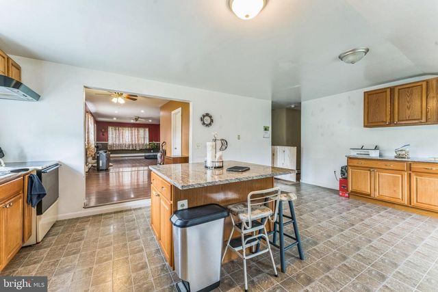 13 JOHNSONVILLE RD, Bangor, PA 18013