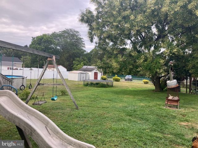 13 JOHNSONVILLE RD, Bangor, PA 18013