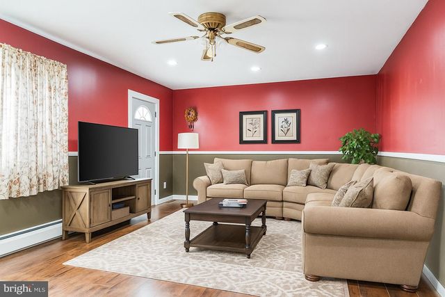 13 JOHNSONVILLE RD, Bangor, PA 18013