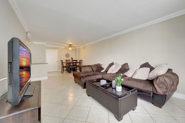 1913 S Ocean Drive 207, Hallandale Beach, FL 33009