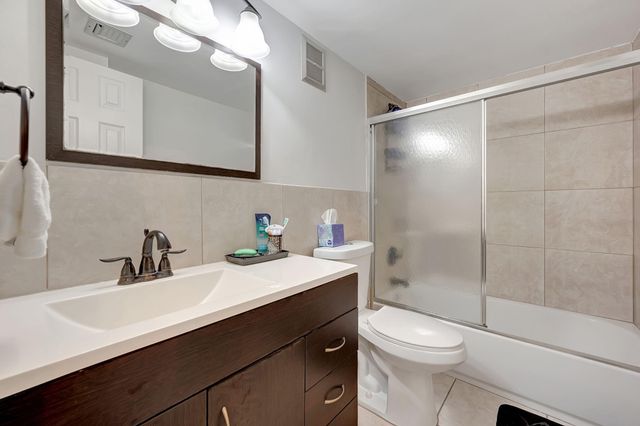 1913 S Ocean Drive 207, Hallandale Beach, FL 33009