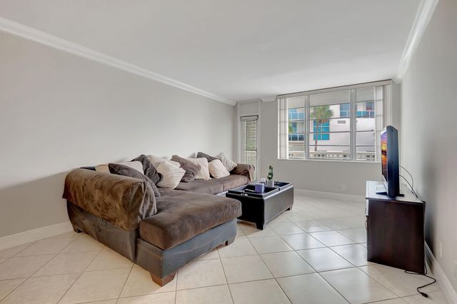 1913 S Ocean Drive 207, Hallandale Beach, FL 33009