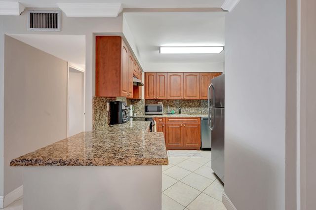 1913 S Ocean Drive 207, Hallandale Beach, FL 33009