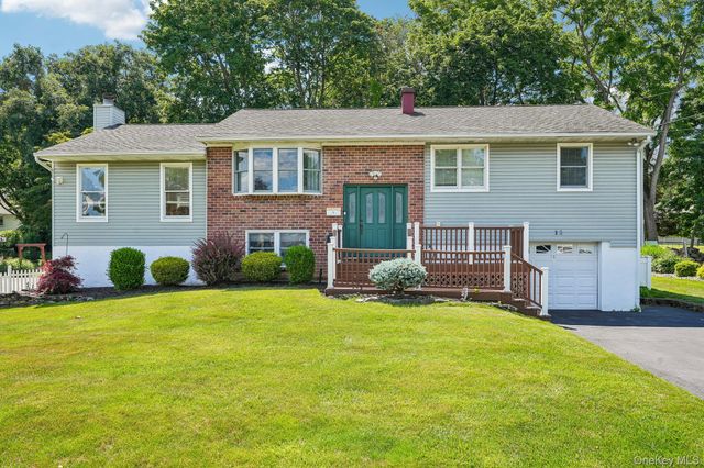 13 Bayview Drive, Stony Point, NY 10980