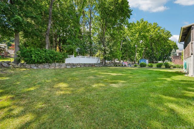 13 Bayview Drive, Stony Point, NY 10980