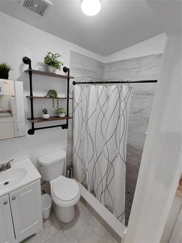 1050 NE 82nd St 1, Miami, FL 33138