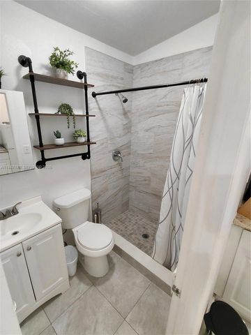 1050 NE 82nd St 1, Miami, FL 33138