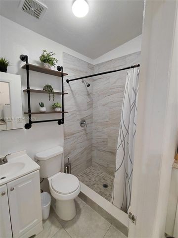 1050 NE 82nd St 1, Miami, FL 33138