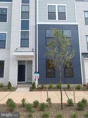 20811 WOOD QUAY, Sterling, VA 20166