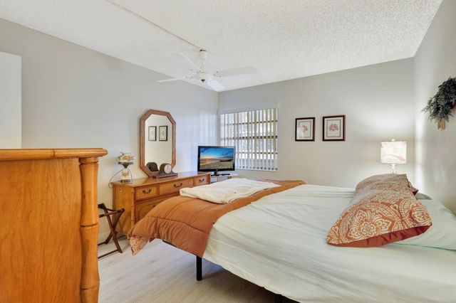 825 E Normandy R, Delray Beach, FL 33484