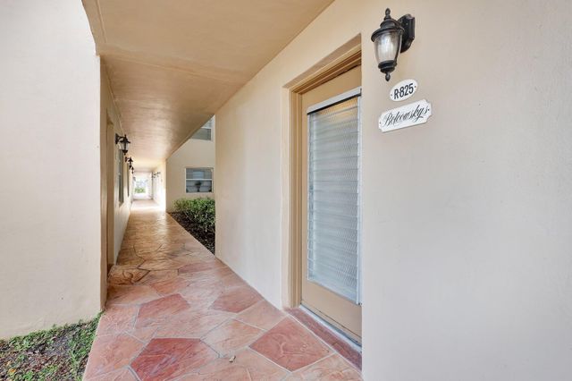825 E Normandy R, Delray Beach, FL 33484
