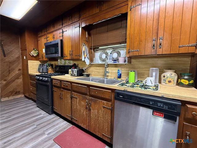 3221 W Avenue R, Temple, TX 76504