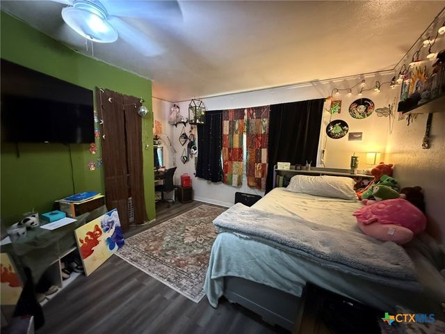 3221 W Avenue R, Temple, TX 76504