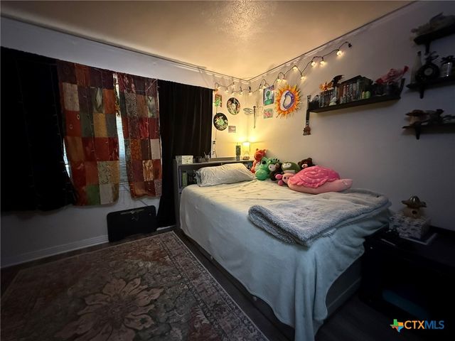 3221 W Avenue R, Temple, TX 76504