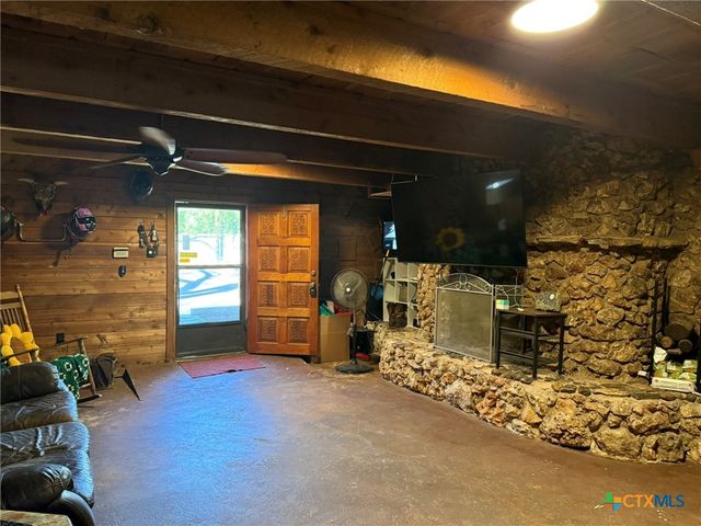 3221 W Avenue R, Temple, TX 76504