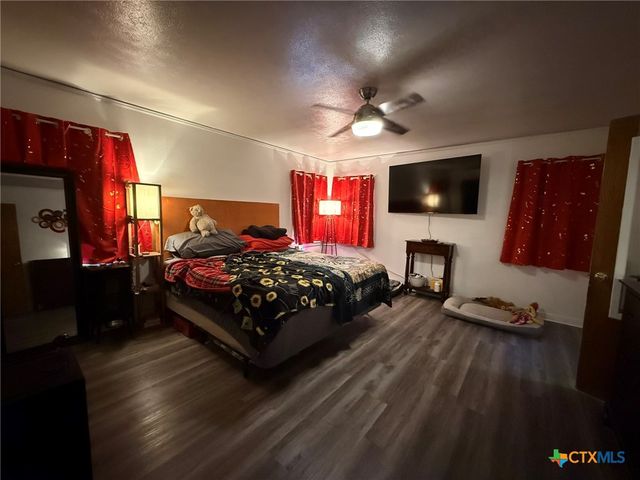 3221 W Avenue R, Temple, TX 76504