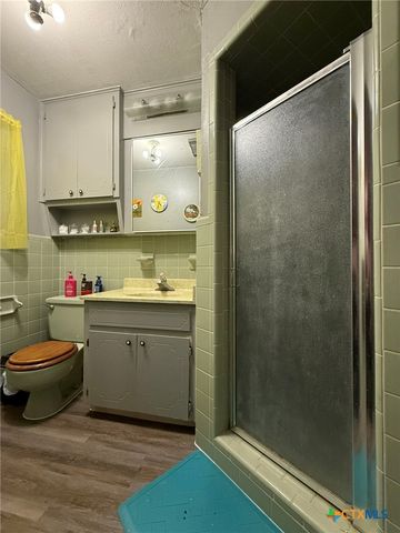 3221 W Avenue R, Temple, TX 76504