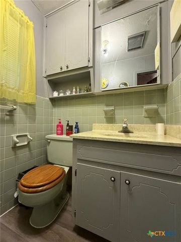 3221 W Avenue R, Temple, TX 76504