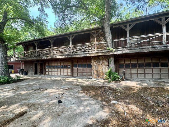 3221 W Avenue R, Temple, TX 76504