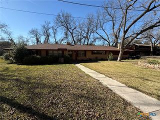 3221 W Avenue R, Temple, TX 76504