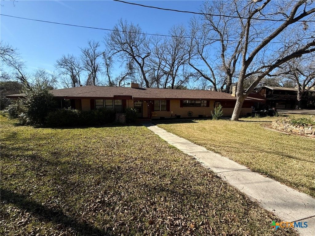 3221 W Avenue R, Temple, TX 76504