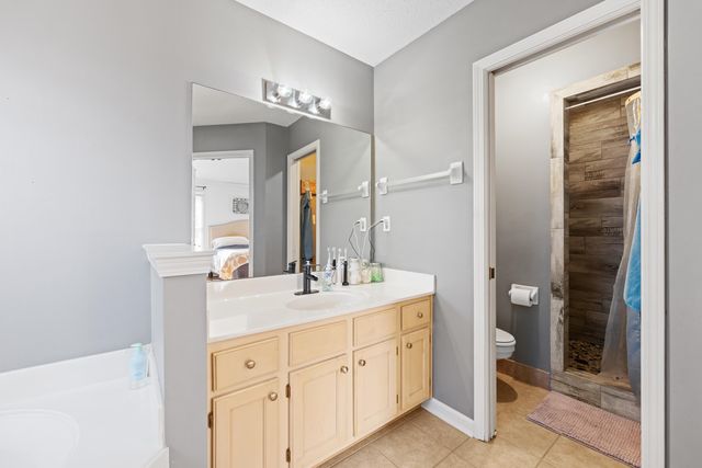 7617 DEXTER HOLLOW DR, Memphis, TN 38016