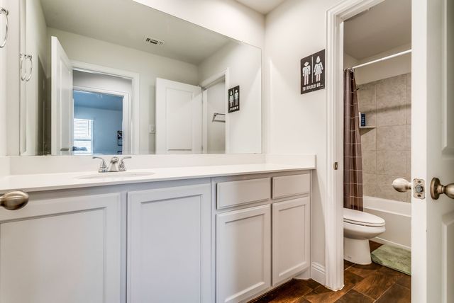 528 Retama Drive, Fort Worth, TX 76108