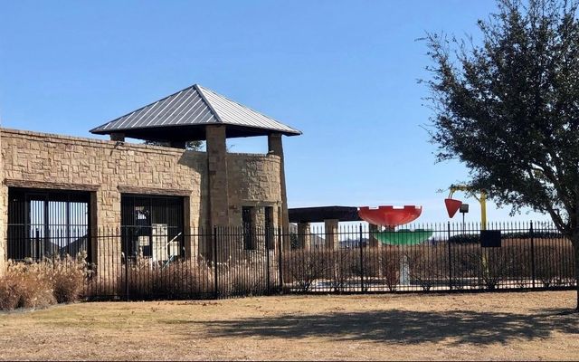 528 Retama Drive, Fort Worth, TX 76108