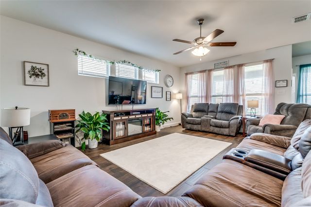 528 Retama Drive, Fort Worth, TX 76108
