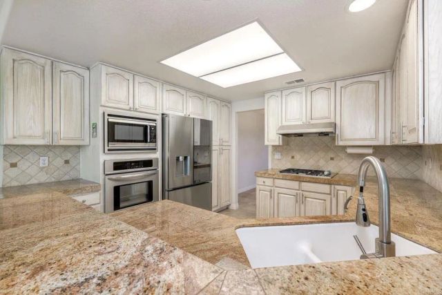 1073 Torrey Pines Drive, Chula Vista, CA 91915