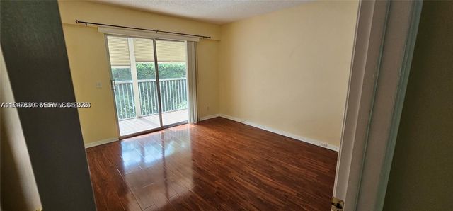 251 SW 132nd Way 417H, Pembroke Pines, FL 33027