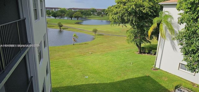 251 SW 132nd Way 417H, Pembroke Pines, FL 33027