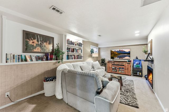 1821 E 5650 S, South Ogden, UT 84403