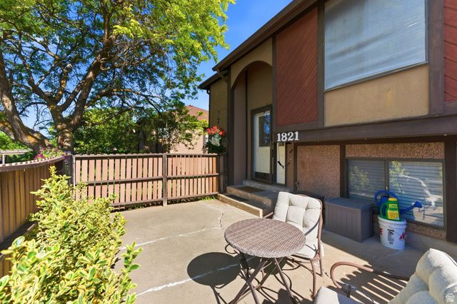 1821 E 5650 S, South Ogden, UT 84403