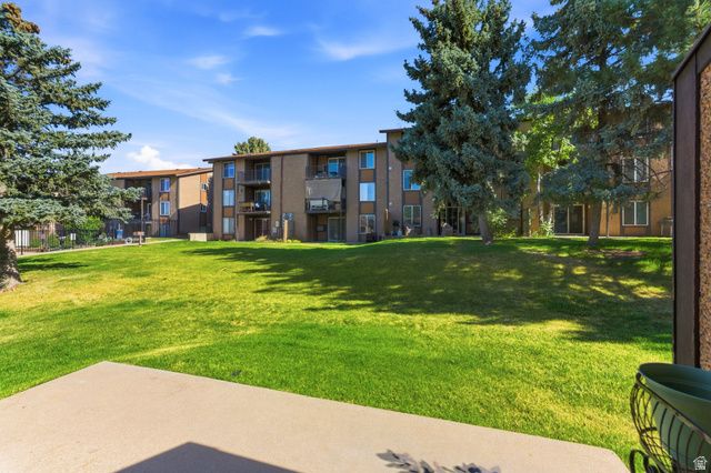 1821 E 5650 S, South Ogden, UT 84403