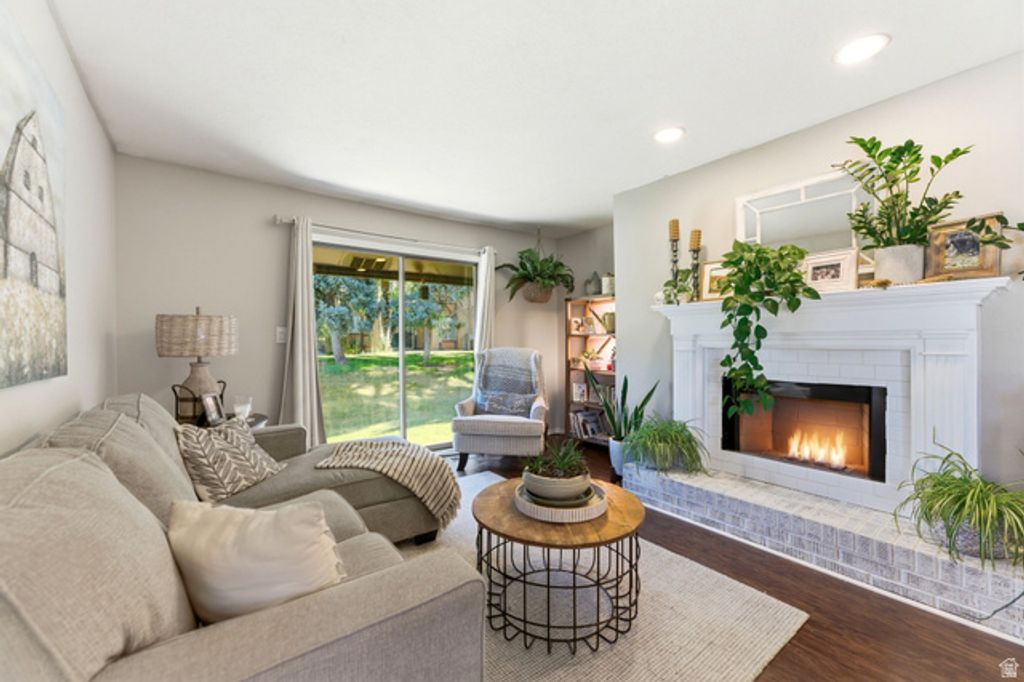 1821 E 5650 S, South Ogden, UT 84403