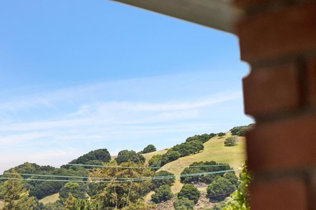1573 Daniels Drive, San Leandro, CA 94577