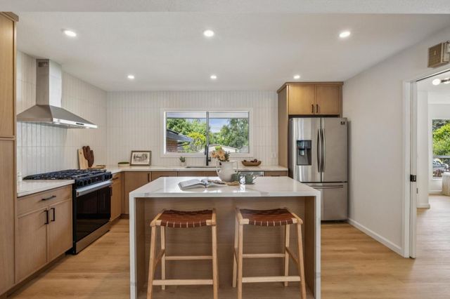 1573 Daniels Drive, San Leandro, CA 94577