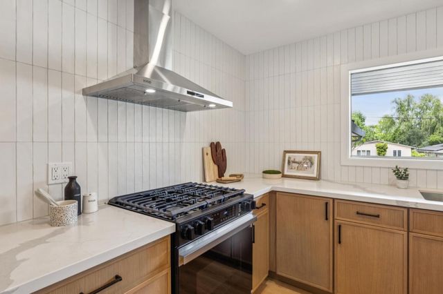 1573 Daniels Drive, San Leandro, CA 94577
