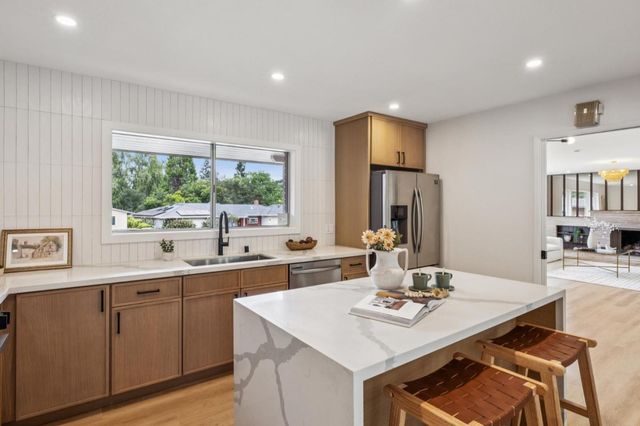 1573 Daniels Drive, San Leandro, CA 94577