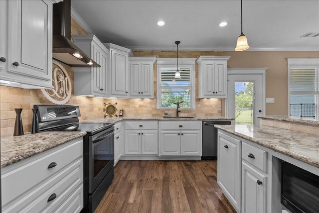 4810 14th Street, Dickinson, TX 77539