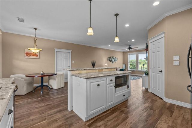 4810 14th Street, Dickinson, TX 77539