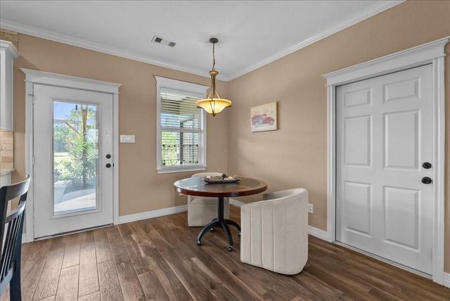 4810 14th Street, Dickinson, TX 77539