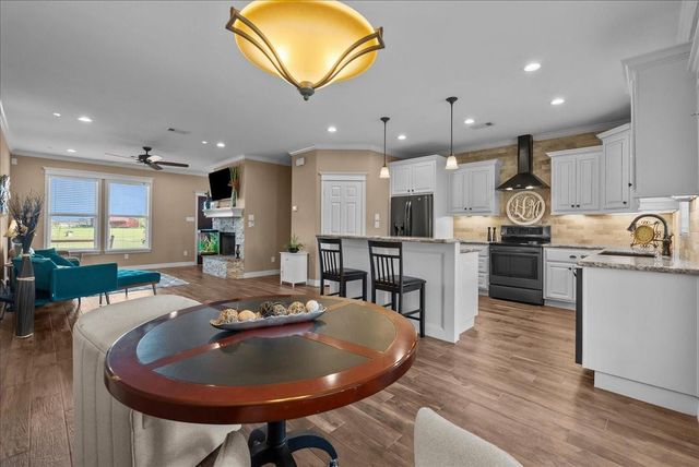 4810 14th Street, Dickinson, TX 77539